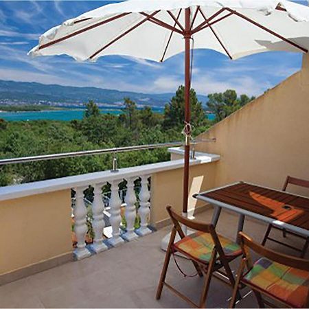 Amazing Apartment In Malinska With Kitchen Εξωτερικό φωτογραφία